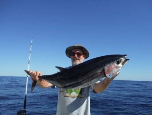 Sande and friends run into some big Tuna off Westport